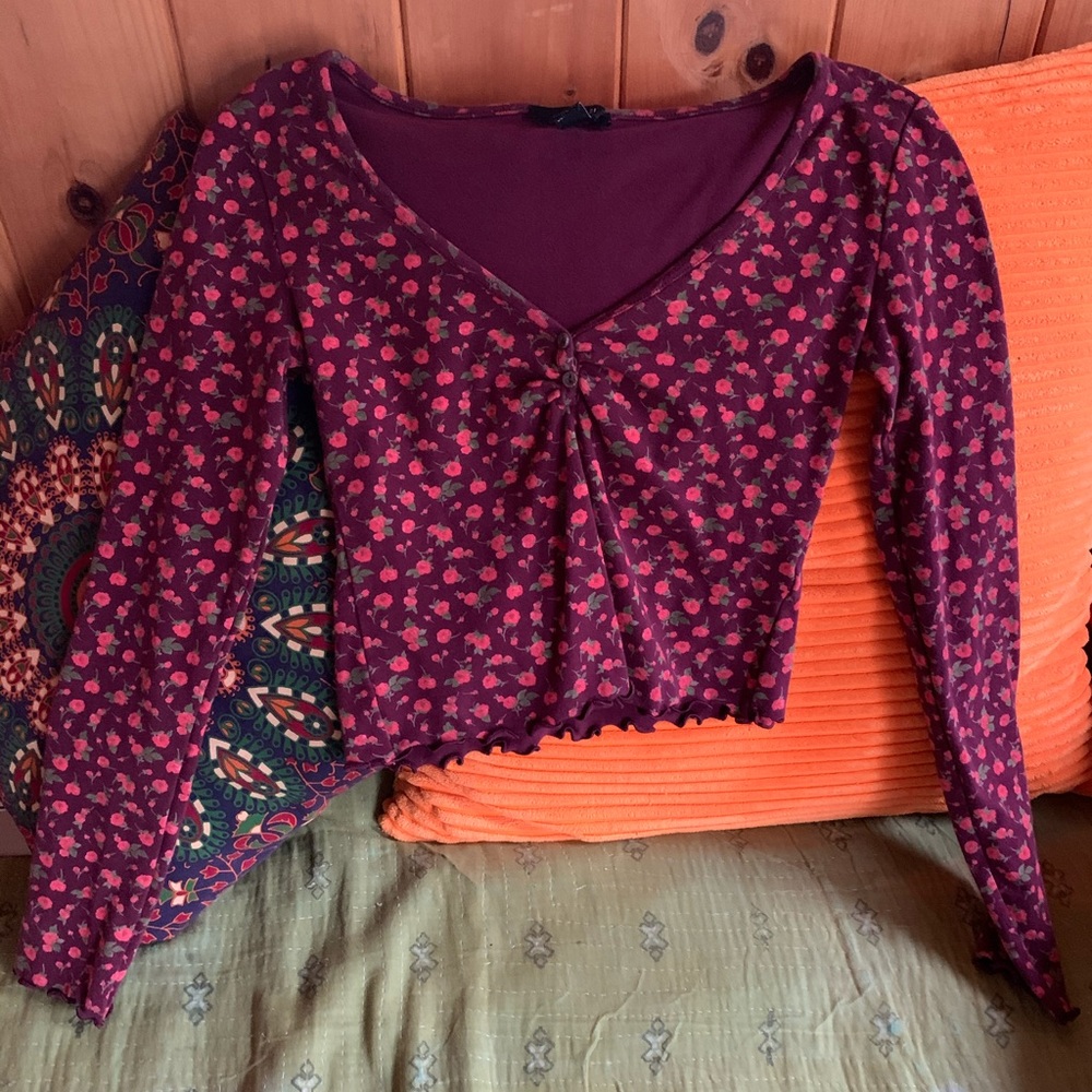 Floral Cropped Long-sleeve